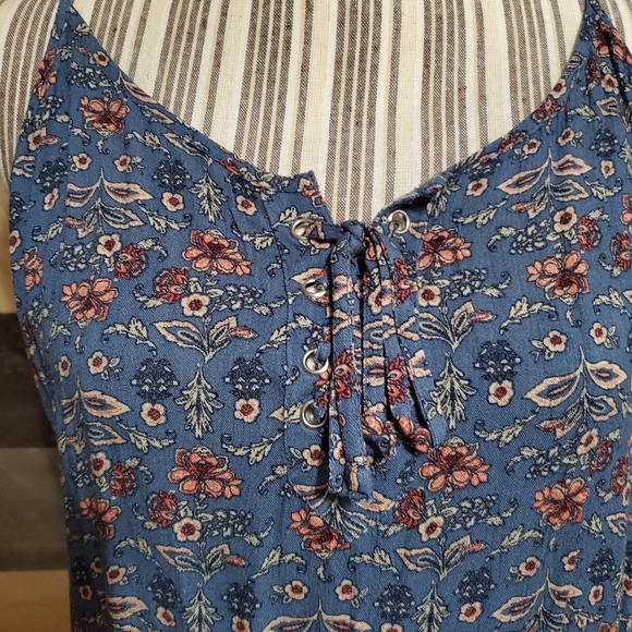 American Eagle Top. Size lg - Picture 3 of 3